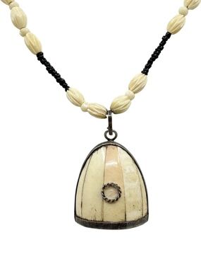 Vintage Indian Sterling silver bone pendant necklace - GM940
